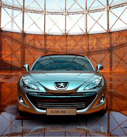Размерам «челюстей» новых Peugeot мы не перестаем удивляться. Когда же они подобреют?