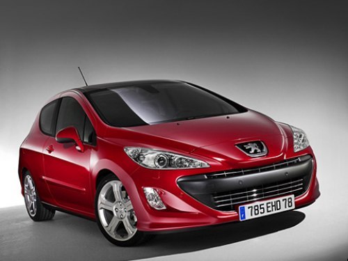 От базового Peugeot 308 версию GT отличают более низкий и слегка изменённый передний бампер,…