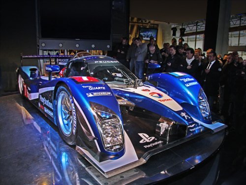 В сезоне 2011 года на болидах Peugeot 908 будут ездить девять гонщиков, по три человека в экипаже.…