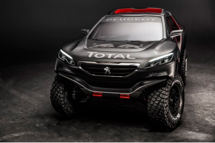 Отличительные черты раллийного внедорожника 2008 DKR — короткие свесы и 37-дюймовые колеса с…