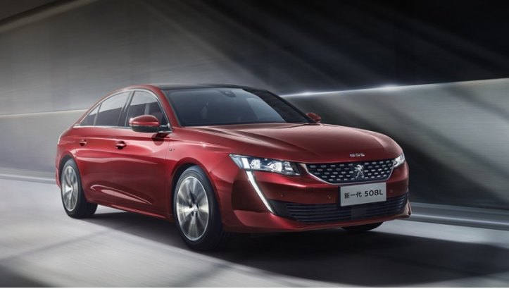 Гендиректор Жан-Филипп Импарато заявил, что Peugeot 508L  «воплощает собой новый флагман бренда на…