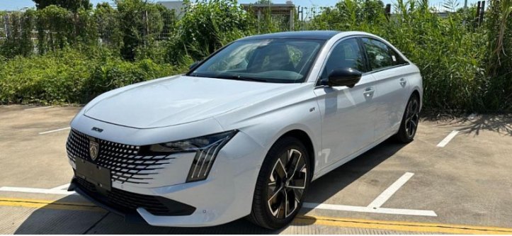 Компания Peugeot представила флагманский седан 508L