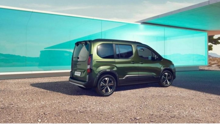 После презентации обновленной линейки LCV, компания Peugeot представила обновленный E-Rifter.…