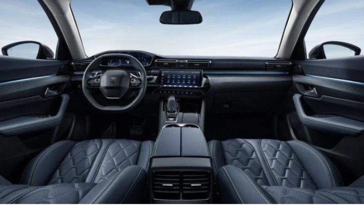 В салоне Peugeot 508 L - современный и роскошный интерьер, что оснащен цифровой «приборкой»,…