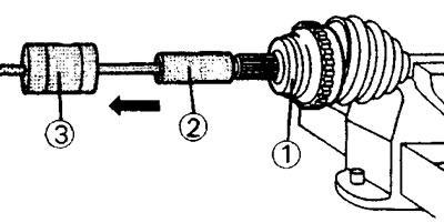 7.56 Remove the protective cover and the hinge itself using a hammer puller 2 and adapter 1