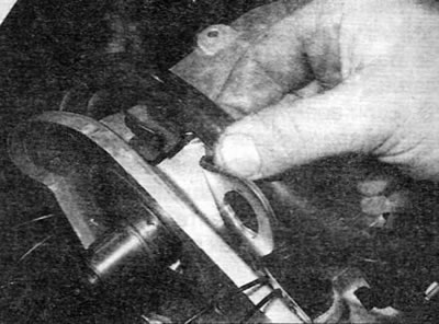 Figure 13.10. Release the return fuel hose from the corresponding brackets