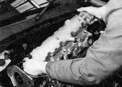 Figure 13.22. Removing the cylinder head