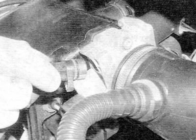 Figure 13.56, b....and remove the heating element from the throttle body (models with a 1.4 L…