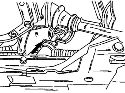 Рис. 203. Стрелкой указан стяжной болт крепления рулевого вала к шестерне.