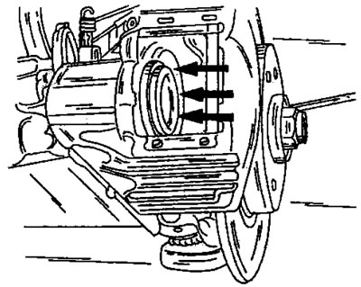 Рис. 261. Перед установкой тормозных колодок утолить поршень по направлению стрелок.
