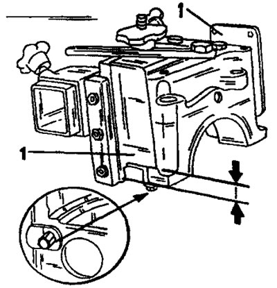 Фигура 349. Инструмент за монтаж на капака на задния лагер на коляновия вал. Две водещи пластини…