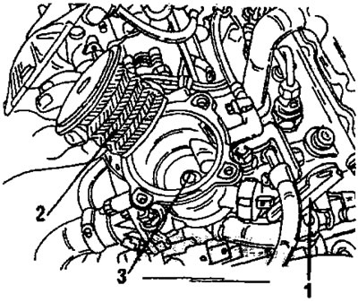 Рис. 361. Снять подъемную скобу двигателя (1), топливный фильтр (2) и отвернуть болт (3).