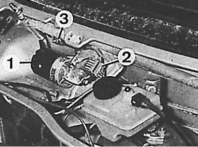 1 – silnik, 2 – łącznik, 3 – element mocujący mechanizm